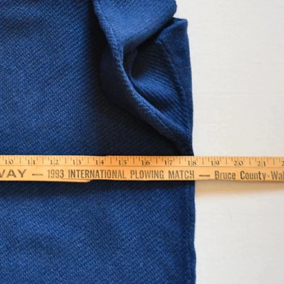 Denver Hayes Knit Sweater Pair - Picture 10 of 11